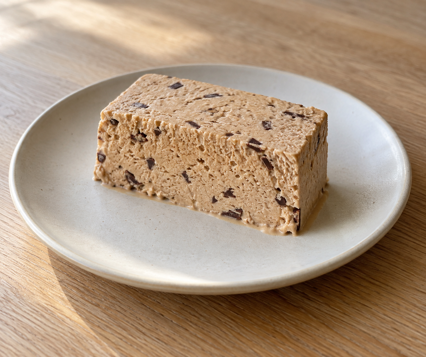 Kaffeparfait med mascarpone og mørk chokolade